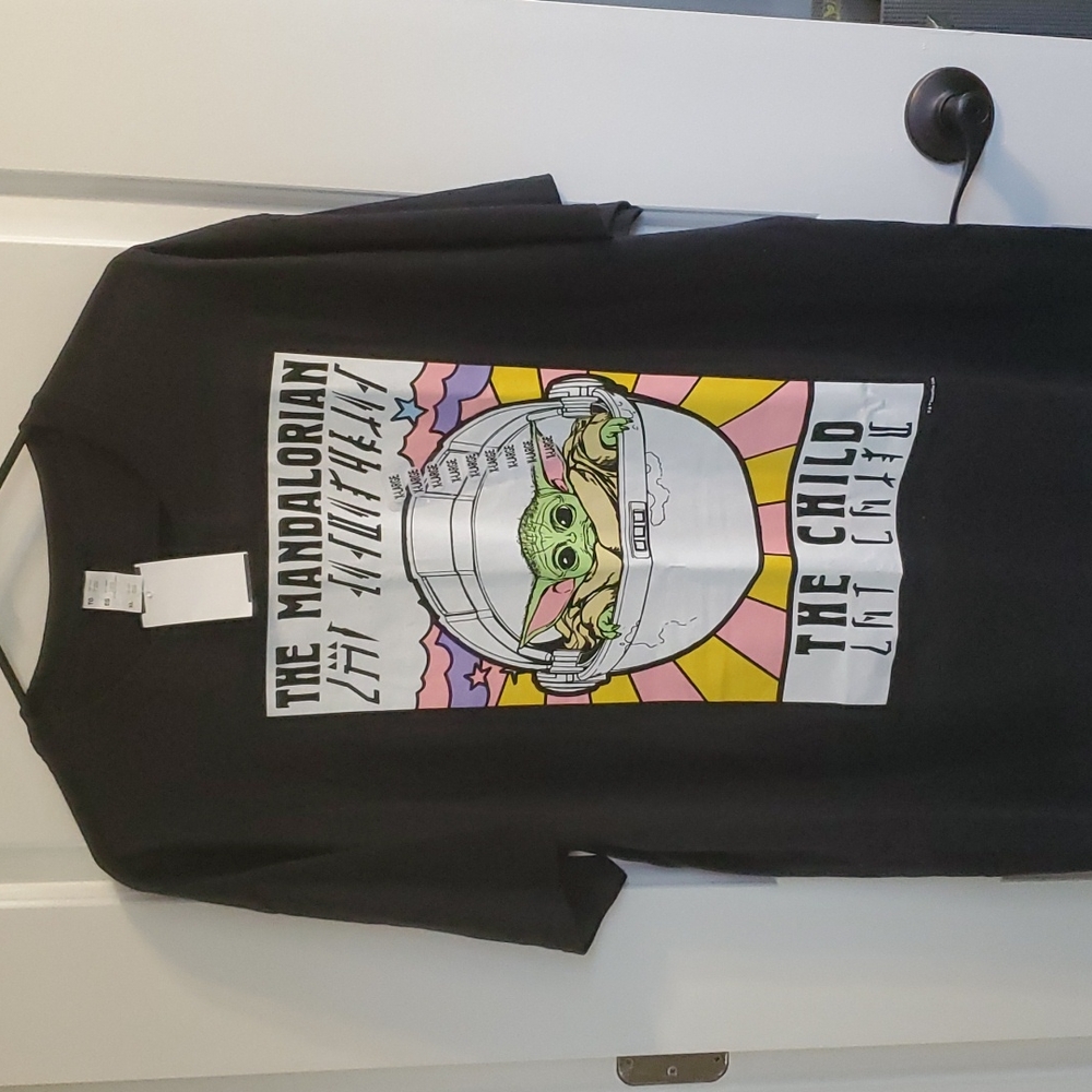 4 for $15 BRAND NEW W/TAGS THE MADALORIAN BLACK TEE XL
